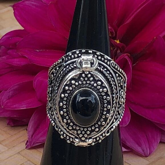 925 Sterling Black Onyx Poison Ring  Size 7 - Picture 2 of 7